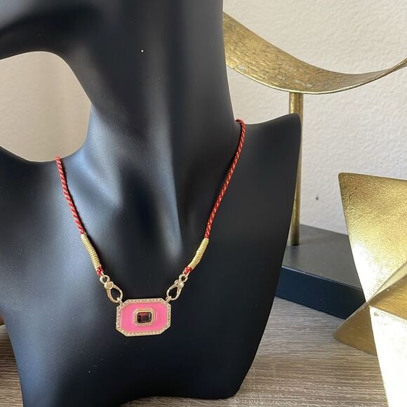 Elegant Pink and Gold Necklace N1042 - Picture 4 of 4